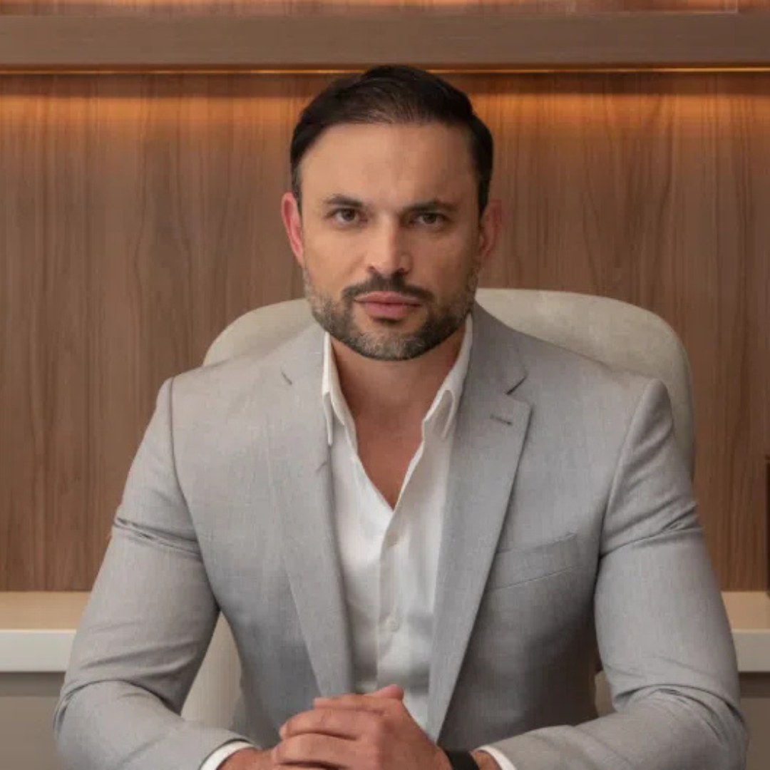 Dr. Vinicius Andrade