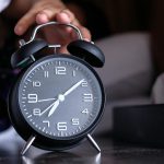 acordar de madrugada